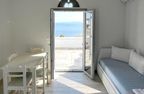 Agios Romanos Apartment | Rosalie Home - Open Sea Studio