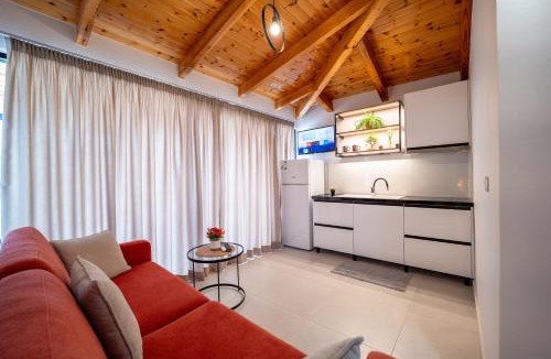 Sarande Villa | Crown Villa
