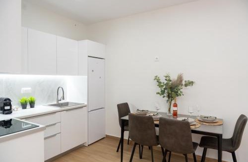 Tirintha Apartment | Cyclopean View Suites 1