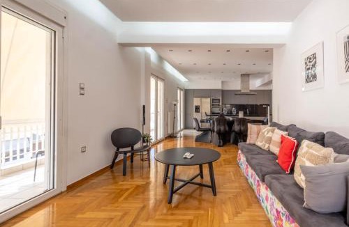 Nea Smirni Apartment | A Luxury & Comfortable Apt in Athens