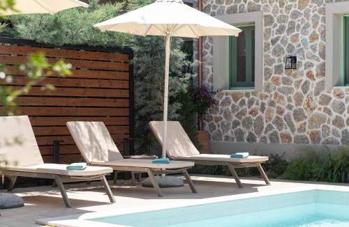 Ierissos Villa | Pnoe Luxury Villa - Private Pool Retreat & BBQ