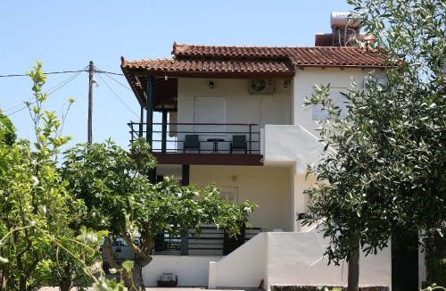 Kefalari Apartment | Seaside Appartment Bluethalassa with Garden
