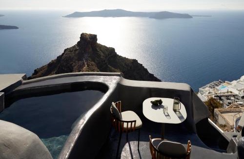 Imerovigli Hotel | Kivotos Santorini - Preferred Hotels & Resorts