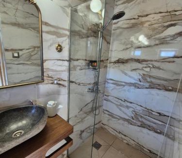 Limeniskos House | Linary Cozy House