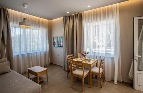 Vlachiana Apartment | Ivy Residences with Pool