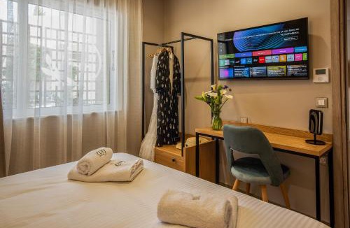 Vlachiana Apartment | Ivy Residences with Pool