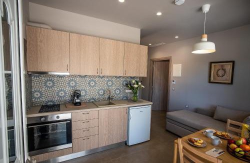 Vlachiana Apartment | Ivy Residences with Pool