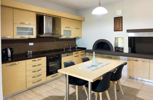 Linoperamata Villa | Luxury Villa Yiorgos - Sea View & Private Pool