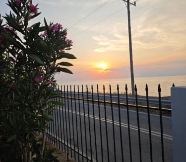Palaiopoli House | Sunset Rooms