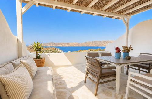 Panormos Hotel | Yakinthos Suites