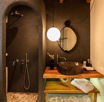 Apollonia Apartment | Captain Zeppos
