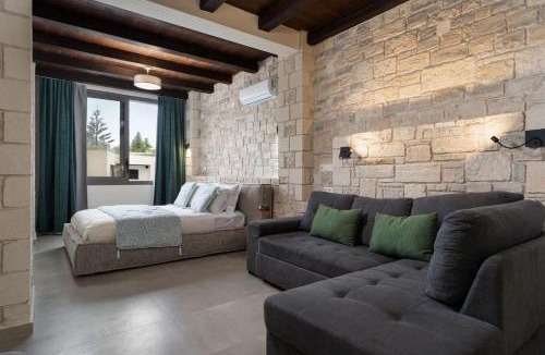 Atsipópoulon Villa | FREE Breakfast, Villa Dreamcatcher with Outdoor and Indoor Pool, Playroom and Home Cinema