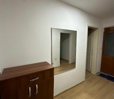 Gjirokaster Apartment | Quiet Courtyard Retreat - Heart of Gjirokastër