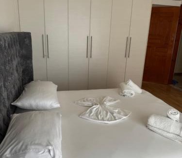 Sarande Villa | Henfjor Villa & Apartment