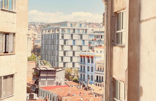 Ladadika Apartment | Blue Elegant Suite