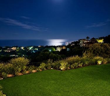 Petaloudes Apartment | Aelios Petra sea view apartment 3