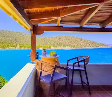 Pefki House | Tholos Alexandra's Beachfront House