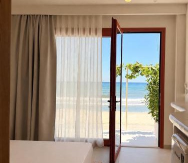 Chrisi Akti Hotel | Xanthos Beachfront Suites