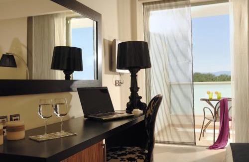 Sissi Hotel | Angela Suites Boutique Hotel
