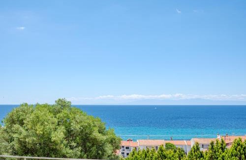 Nea Skioni Hotel | Rahoni Cronwell Hotel by Diomedes Group