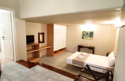 Skala Neon Kidonion Apartment | Aelia - by Irida Iris Group