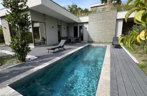 Ishem Apartment | Serenity Villa with Private Pool - Cape of Rodon