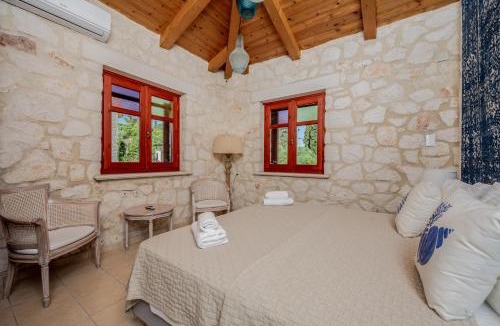 Akrotiri Villa | Nephele 3 bedroom villa with private pool