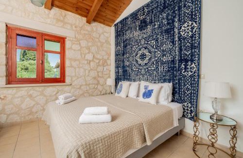 Akrotiri Villa | Nephele 3 bedroom villa with private pool