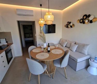 Myrtos Apartment | Sidonia Suite
