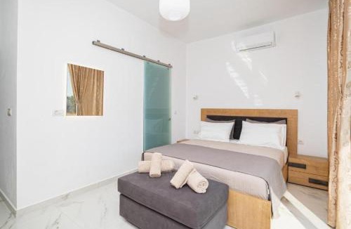 Haraki Villa | Villa Arti Charaki