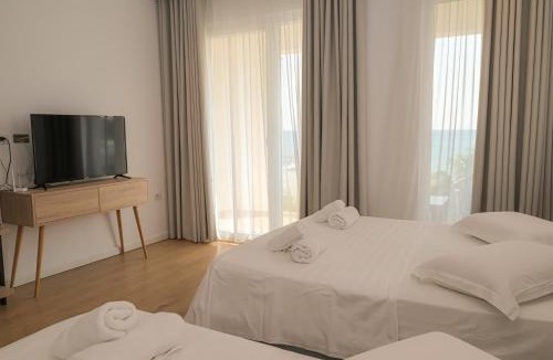 Shengjin Hotel | Trevi Hotel & Restorant, Shengjin