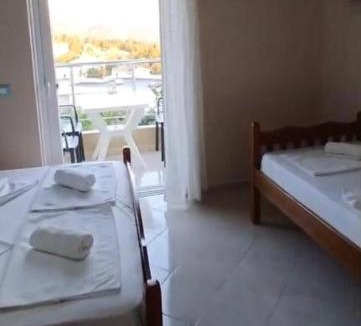 Dhermi Hotel | RAHI Rooms