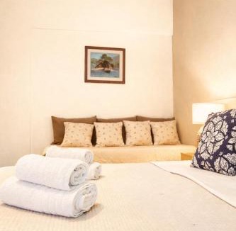 Thasos Town House | green & blue villa