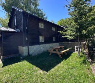 Hoçë e Qytetit House | Stanetestruzhes