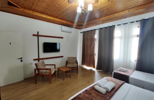 Gjirokaster House | Bekimi Rooms