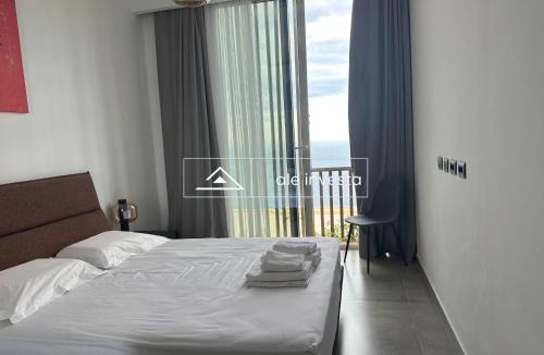 Jala Apartment | Green Coast 244d - by Ale Investa