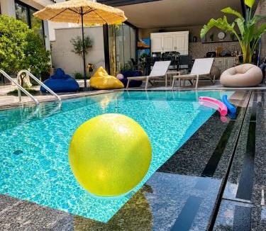 Farke Apartment | Joan villa Luxury Apt with Private Pool & Gym