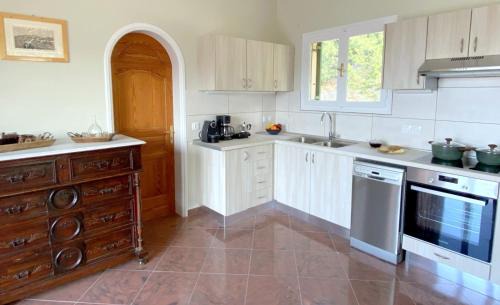 Aetos House | SERENITY Vintage House 5