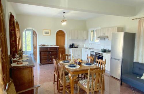 Aetos House | SERENITY Vintage House 5