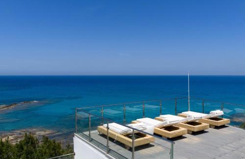 Gialiskari Villa | Icarus Luxury Beachfront Villa