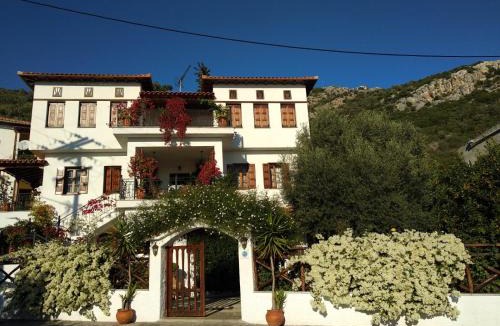 Trikeri House | Traditional Mansion Kliaris