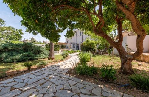 Old Town Villa | Grand 1930s Mansion in Chania Old Town with Garden