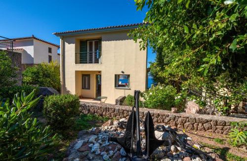 Kontos Villa | The Captain's View
