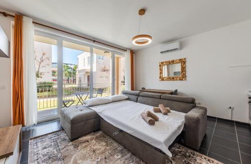 Sakës Apartment | Blue Haven Talea by PikHost