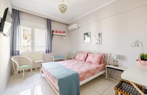 Thessaloniki Apartment | Vintage Art home on the sea