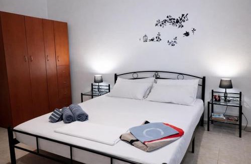 Argostoli House | Ionian Balcony - Getaway with Sea View - Davgata