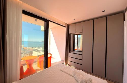 Sarande Apartment | Luxury Seafront - Vacation Vibes Apartment Sarande