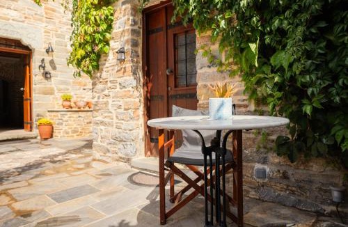 Lafkos House | xenonas ton xromaton - Guest house of colors