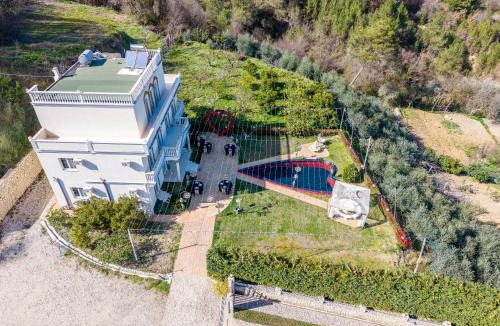 Qerek Villa | Vila Dy Bukurite Durres