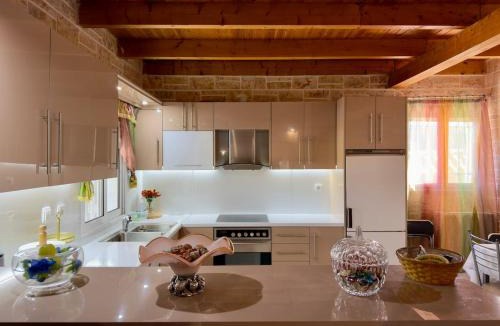 Lavreotiki Apartment | Villa Erato Keratea